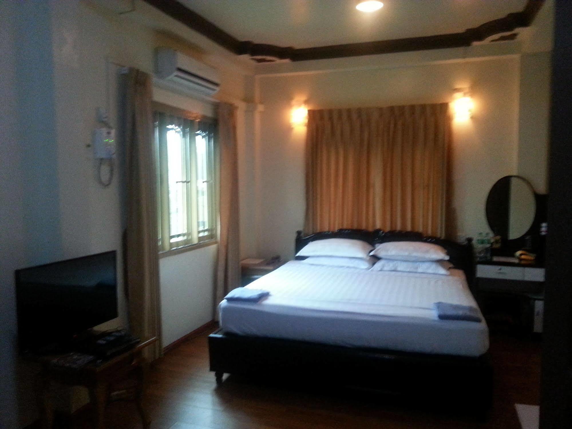 Vintage Hpa An Hotel Exterior photo